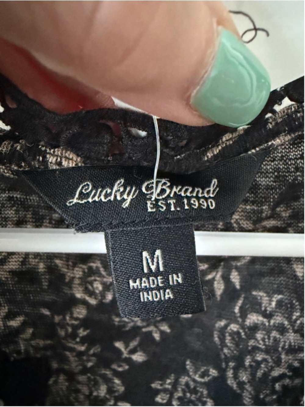 Lucky Brand Black & Beige Floral Tank Top M - Picture 3 of 9